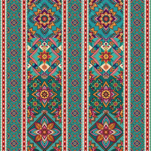 Etnik nakışla kusursuz desen