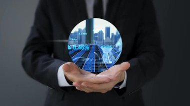 Sanal gerçeklik kulaklığı kullanan bir iş adamı