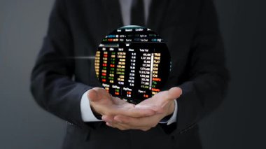 işadamı elini tutarak dijital tablet