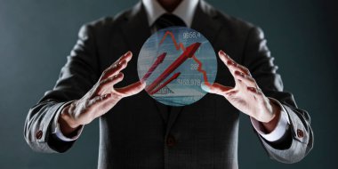 Dünya bir holding iş adamı