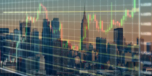 Yüksek binaların arka planında çoklu pozlama olan eski şehir haritası. Finansal araştırma kavramı.