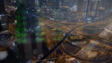 Modern şehrin gece manzarası