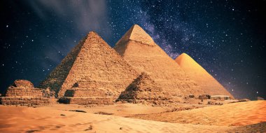 Mısırdaki za giza piramitleri