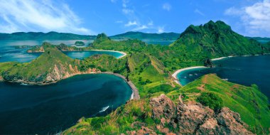 Denizdeki güzel adanın panoramik manzarası, Filipinler