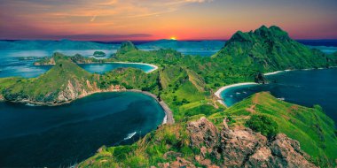 Kuzey Denizi, Danimarka 'nın güzel Faroe adasının hava manzarası.