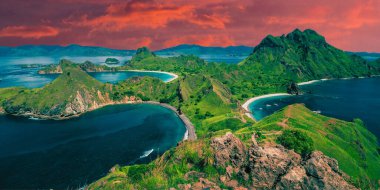 Yeni Zelanda adasının panorama manzarası