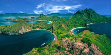 İsrail eyaletinin kuzeyindeki deniz adasının havadan görünüşü.