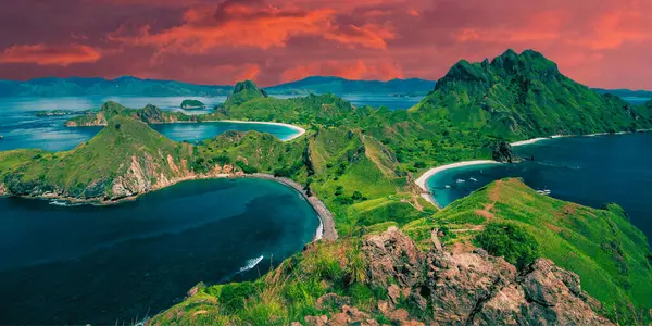 Yeni Zelanda adasının panorama manzarası