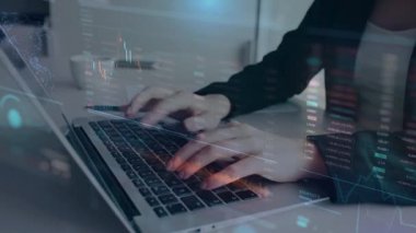 Bilgisayarda ve ön grafik temalı çizimde kadın eli yazarken çift pozlama. borsa yatırım konsepti.