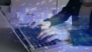 Dijital bilgisayar kullanarak iş adamı