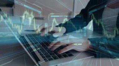 Bilgisayar ve ön x çizim hologramı üzerinde çalışan kadın elleri çift pozlama. Üst Manzara. Mali analiz kavramı.