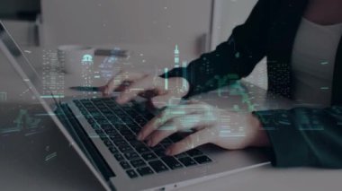 Dünya haritası ve arka planda dizüstü bilgisayarda yazan kadın, strateji ve muhasebe konseptiyle soyut finansal diyagramın iki katına çıkarılması