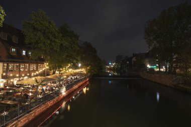 Nuremberg by Night Riverfront Yemek ve Şehir Işıkları