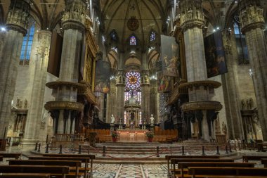Milano Katedrali İçi Tarihi Gotik Mimari