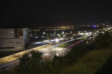 Marsilya, Fransa 'da Gece Trafik ve Köprü Işıkları