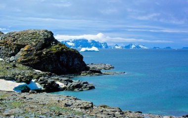 Dağlarda manzara, lofoten adaları