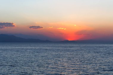 Van Gölü üzerinde güzel bir gün batımı