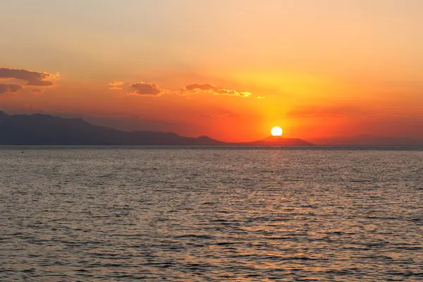 Van Gölü, Van Denizi 'nde gün batımı