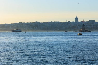 İstanbul ve Bakire Kulesi 'nin şehir manzarası öğleden sonra, İstanbul.