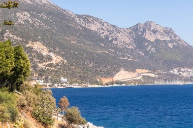 Kas, Antalya, Türkiye kıyı şeridi yakınında bir yol