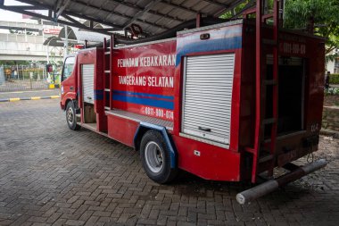 Jakarta, Endonezya - 30 Ocak 2025: Bintaro Jaya 'da üzerinde 