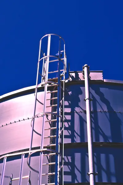 Konteynıra tırmanacak merdiven