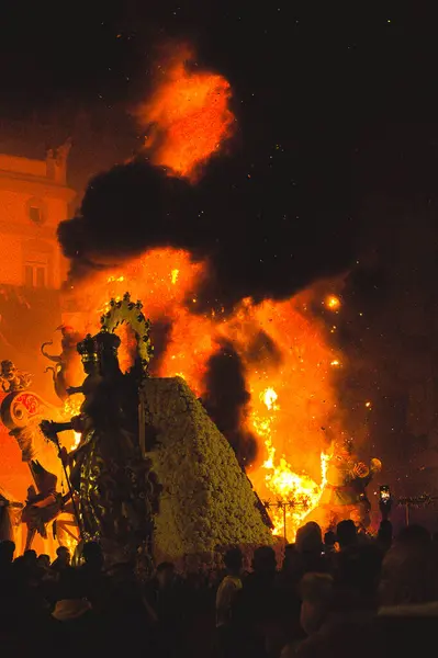 İsrail 'in başkentinin merkezindeki en güzel gecenin karnavalı.