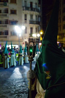 Seville İspanya 28 Temmuz 2011 'de Seville sokaklarında yürüyen, başkentin sembolik şehri.