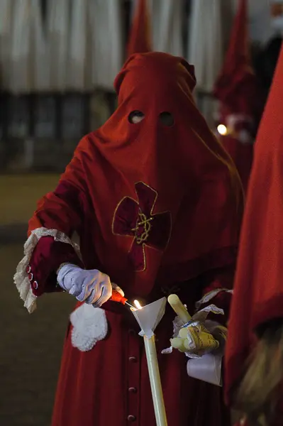 Seville, İspanya 'da kutsal hafta. Seville sokakları Endülüs 'ün kutsal geçit törenidir..