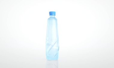 500 ml şişelenmiş su içme suyu yüksek çözünürlüklü resim