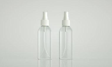 Sıvı sprey şişesinin yüksek çözünürlüklü resmi