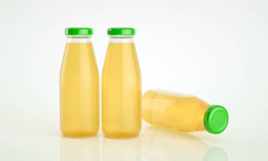 Meyve sirkesinin yüksek çözünürlüklü görüntüsü; meyve suyu; meşrubat; şişe meyve suyu;