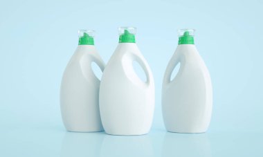 3 kiloluk çamaşır deterjanı şişesinin yüksek çözünürlüklü resmi