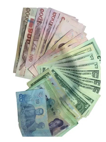 Beyaz arka planda birçok ülkeden para