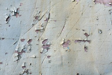 Eski desenli, mavi kabuklu.