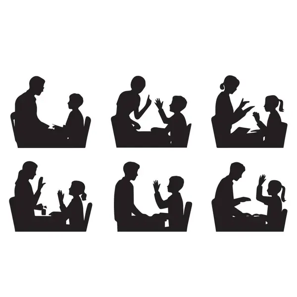 Ebeveynlerin ve çocukların siluetleri masalarda oturuyor, birbirleriyle etkileşime geçiyor ve iletişim kuruyorlar..