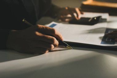 Avukat, müvekkiline mahkemeye çıkarılması gereken yasayı açıkladı..