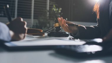 Avukat, müvekkiline mahkemeye çıkarılması gereken yasayı açıkladı..