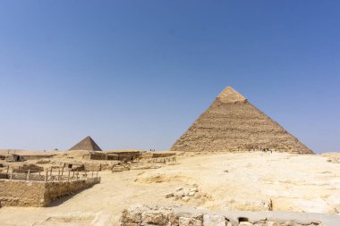 Giza piramit kompleksindeki Khafre piramidine bakın, Kahire, Mısır