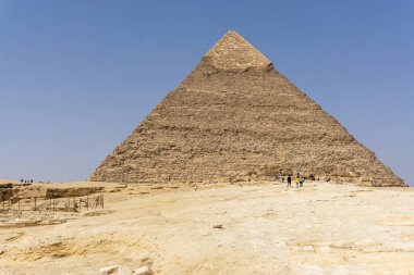 Giza piramit kompleksindeki Khafre piramidine bakın, Kahire, Mısır