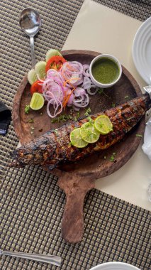 Tandoori Vanjaram Balığı, Visakhapatnam 'da popüler bir ızgara balık yemeği.
