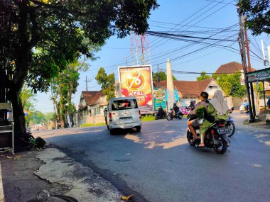 Güneydoğu Asya 'da Yol Yaşamı kavşağında. Malang, Doğu Java. 21 Haziran 2025