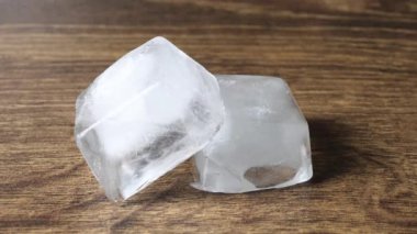 Eriyen buz küplerinin zaman dilimi. Yüksek kalite 4k görüntü