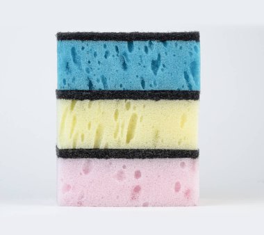 Bulaşık yıkamak için renkli süngerler. Yüksek kalite fotoğraf