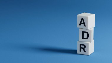 Mavi arkaplanda ADR3D kısaltması bulunan Amerikan Depo Makbuzu.