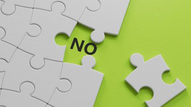 İçinde kayıp parçalar olan beyaz yapboz parçaları. Hayır. Olumsuz cevap kavramı. Risk yok, şiddet yok, ayrımcılık yok yeşil arka planda 3D tasviri yok.