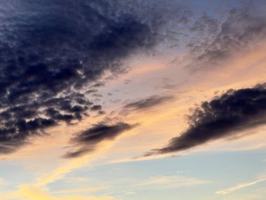Güzel günbatımı bulutları, doğa arka planı