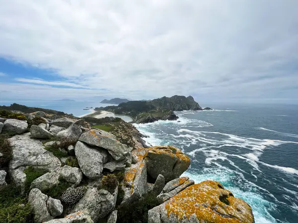 Atlantik Okyanusu kıyısı manzarası