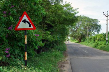 Rambakkam yolu, Tamilnadu..                               
