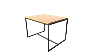 boş tahta sandalye beyaz arkaplanda izole edildi